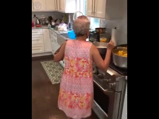 granny dancing