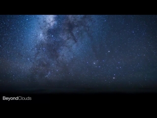 a plane pilot took this beautiful time lapse of the milky way