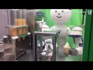 robot makes ice cream