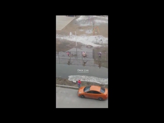 omsk teen go to school © video