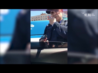 special communications officers threatened to shoot the driver on nekrasovsky © video