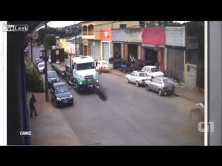 in brazil, a motorcyclist had a terrible accident and survived © video