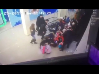 in stavropol, schoolchildren were dragged under the escalator © video