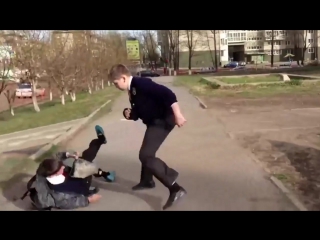 he pulled out a low-kick to the head © video